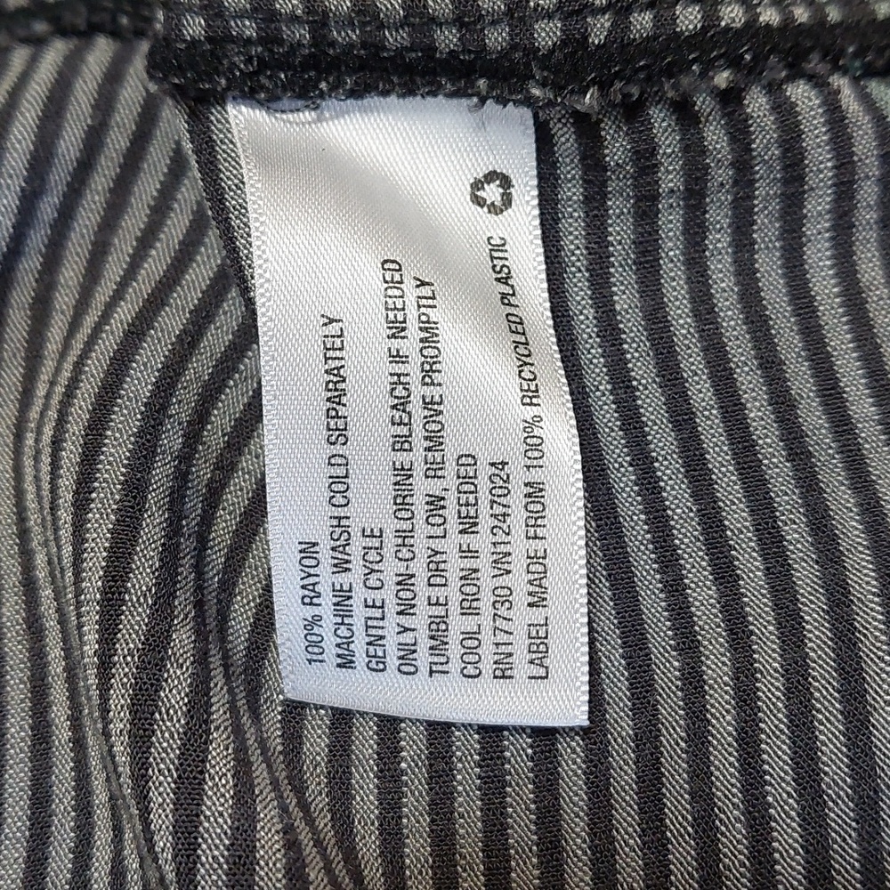 Universal Thread Black/gray Striped Midi Dress, Size XS - Picture 9 of 9